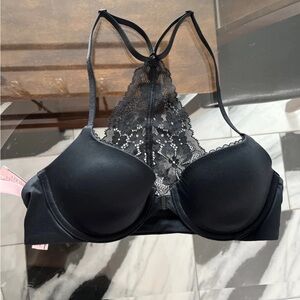 Body by Victoria Lightly Lined Full-Coverage Lace Racerback Bra